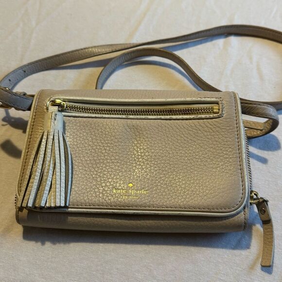 Kate Spade Chester Street Avie Tassel Flap Close Zip-Around‎ Crossbody Bag Cream - Picture 1 of 13